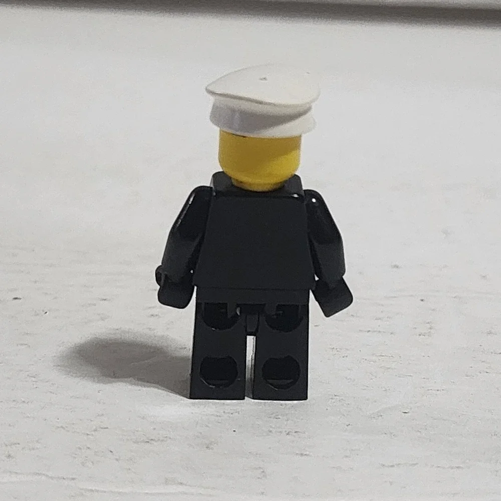 LEGO Minifigure Police Officer Black with yellow head & white hat 4 pcs minifig